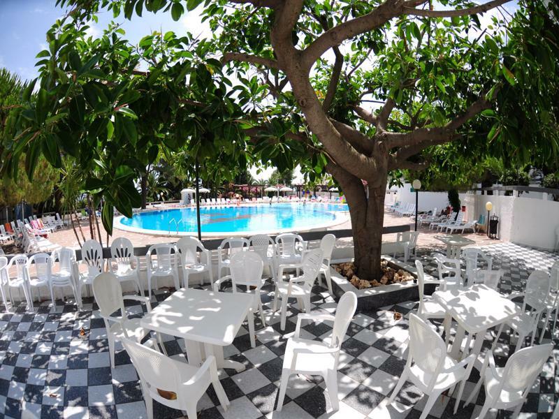 Hotel Villaggio Club Altalia Brancaleone Eksteriør bilde